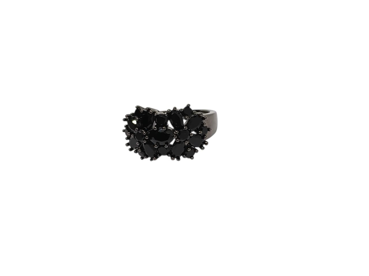 Black Flowers Zircon Ring