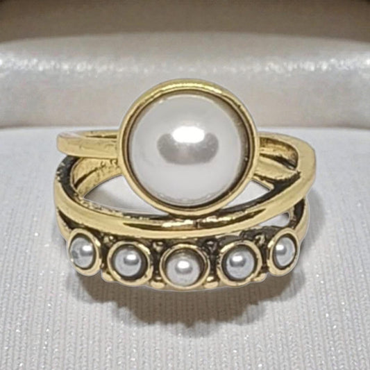 Vintage-Inspired Romantic Pearl Statement Ring