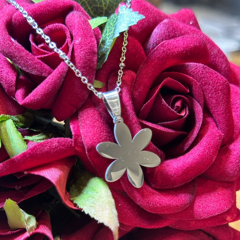 Forever Blooming Flower Necklace in Stainless Steel