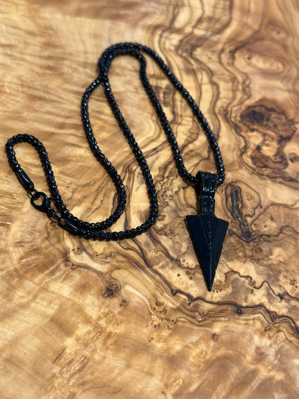 Retro Spearhead Arrow Pendant Necklace