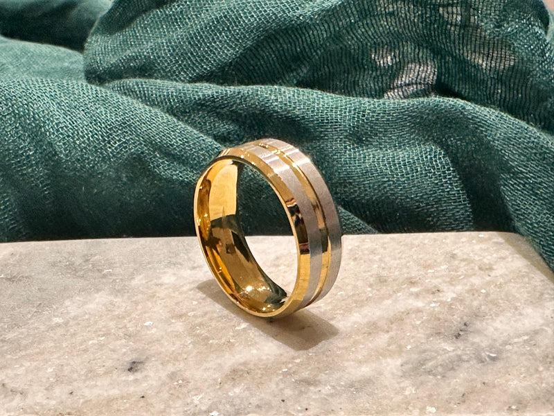 8mm Gold and Silver Wedding Ring for Men Size T1/2